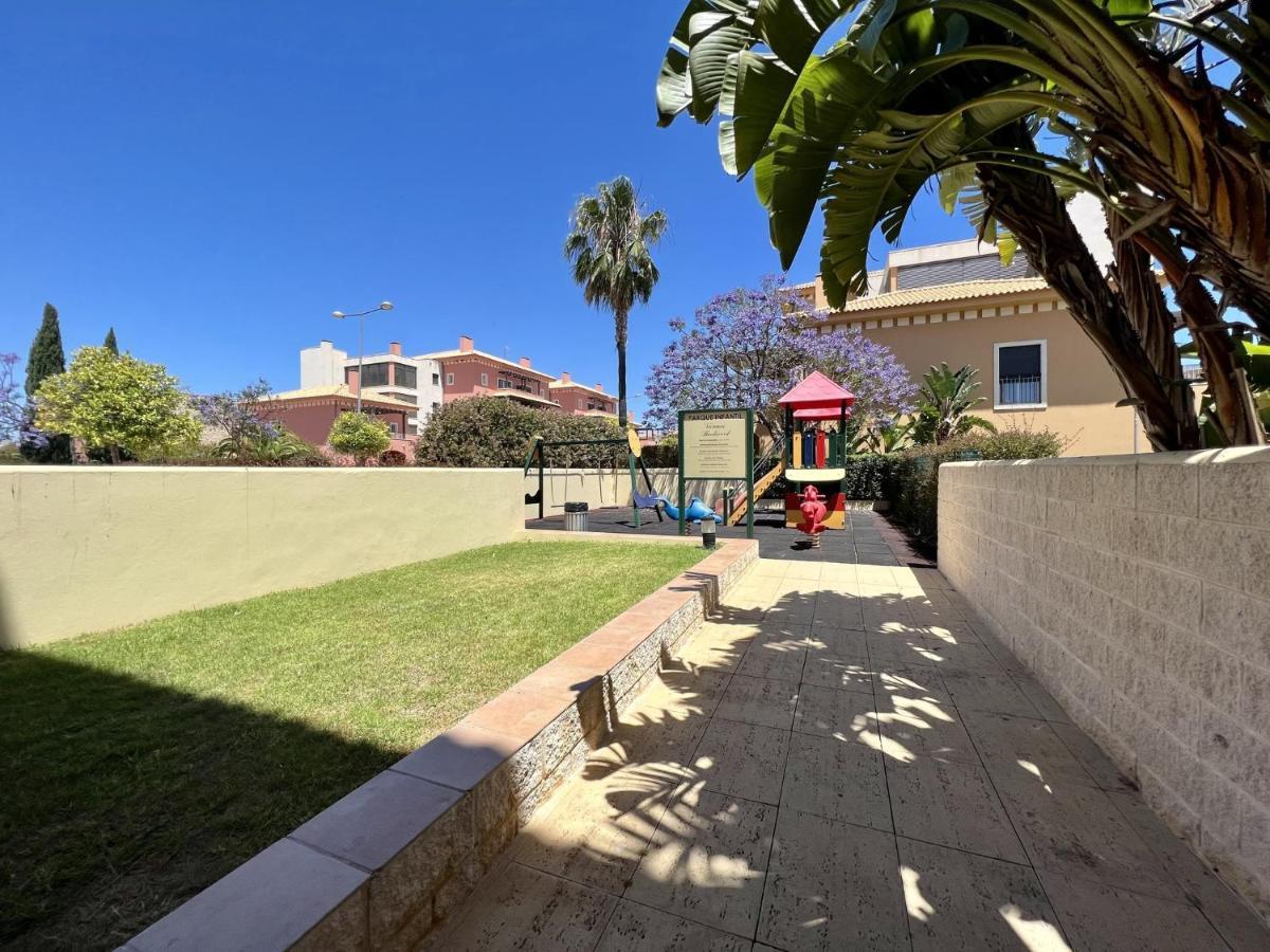 Vilamoura Victoria Gardens With Pool By Homing Bagian luar foto